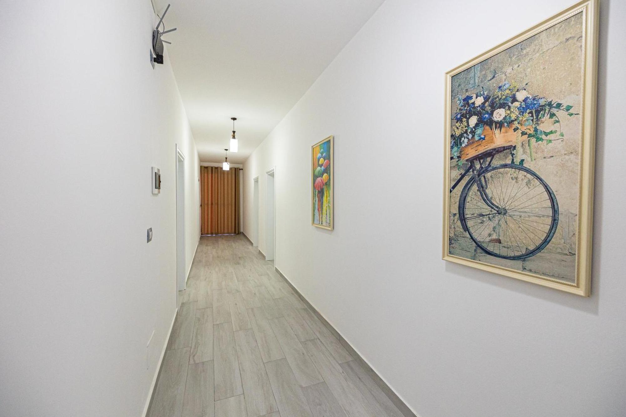 Hotel Idi Вльора Екстер'єр фото