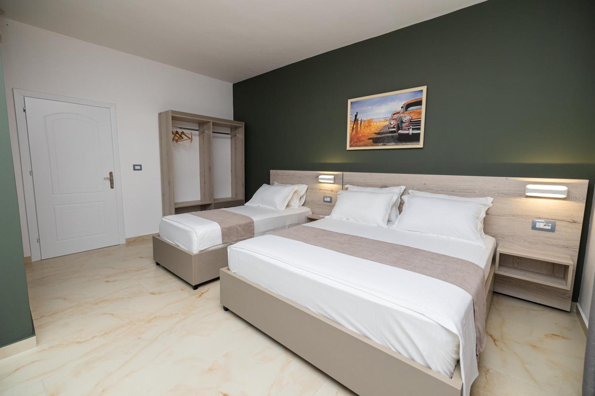 Hotel Idi Вльора Екстер'єр фото