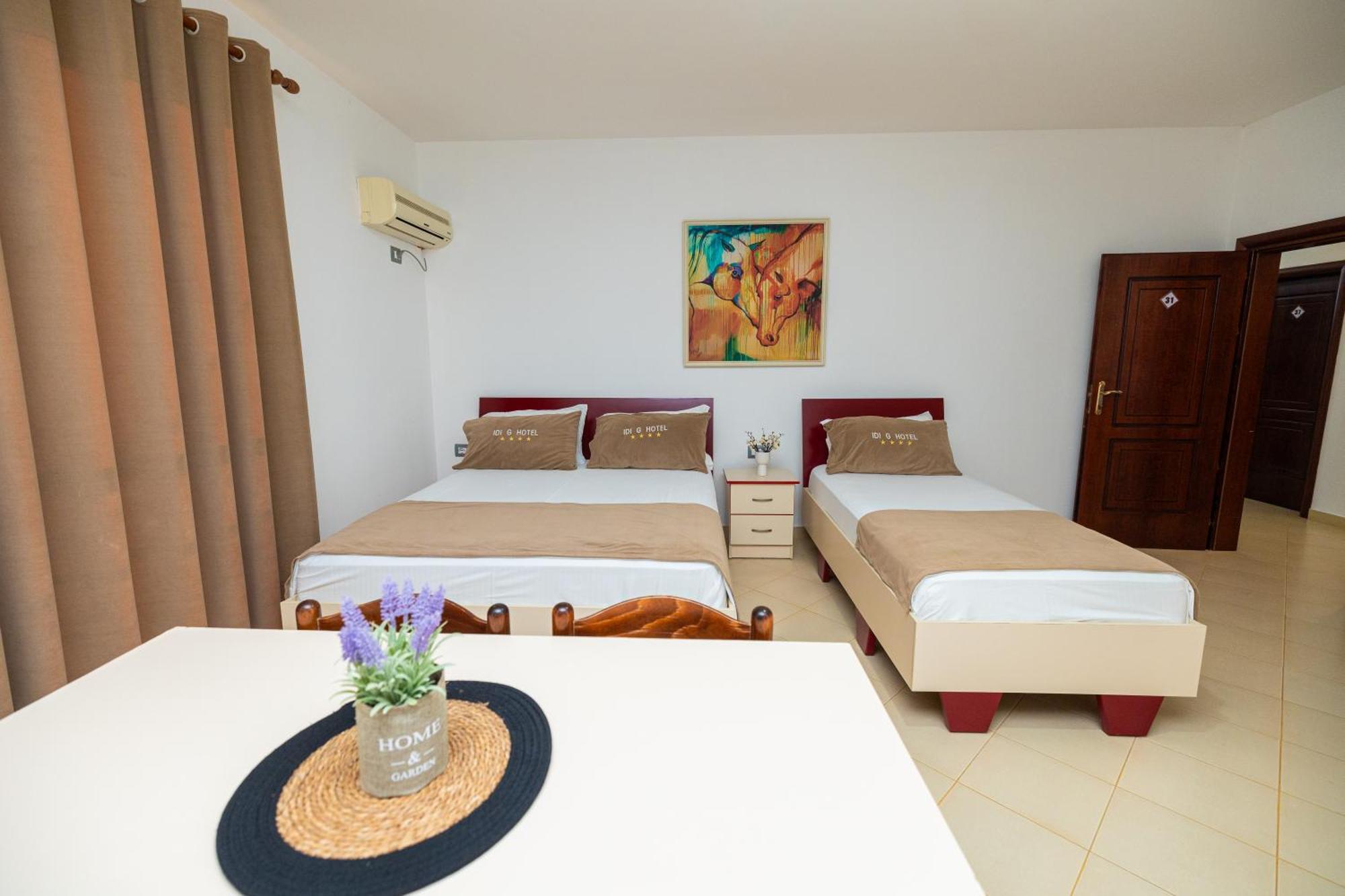 Hotel Idi Вльора Екстер'єр фото
